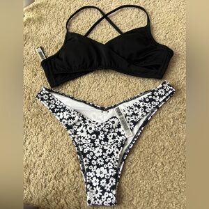 ❗️NWOT❗️🌸PINK🌸 Black Bikini Top (M) with Black & White Floral Bottom (S)